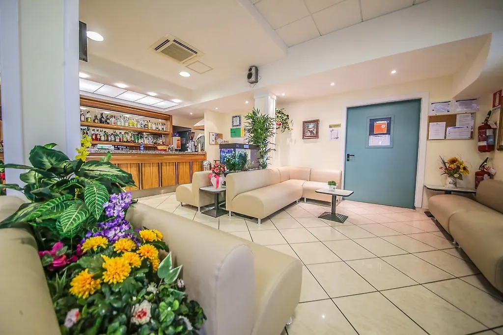Hotel Santa Martina فيلا مارينا